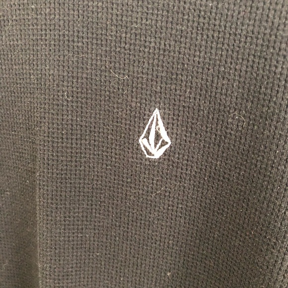 Volcom black waffle long sleeve crew neck size medium - Picture 2 of 5